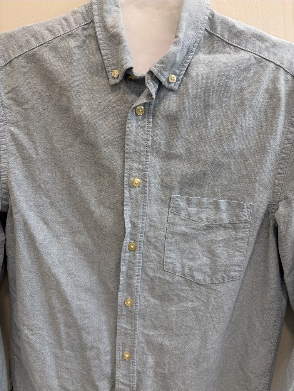 Light Blue Button-Down Men's Shirt. Size small. Regular Fit. By H & M.